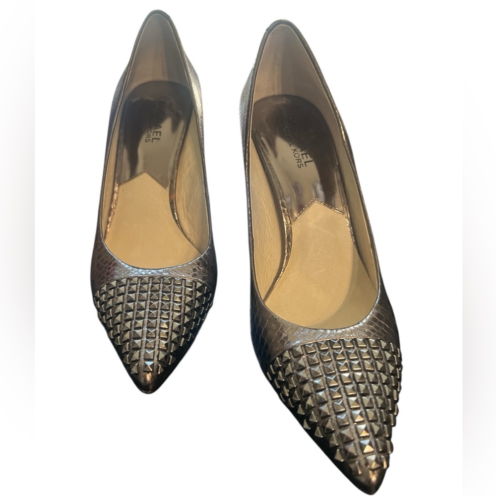 Michael Kors Silver Metallic Snake Skin Studded Heels Sze 8.5